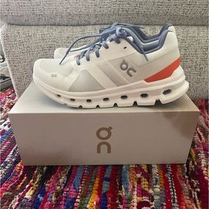 On Cloud Women’s Gym Shoe